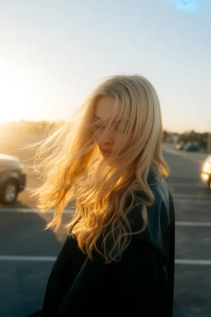 Champagne Blonde Waves